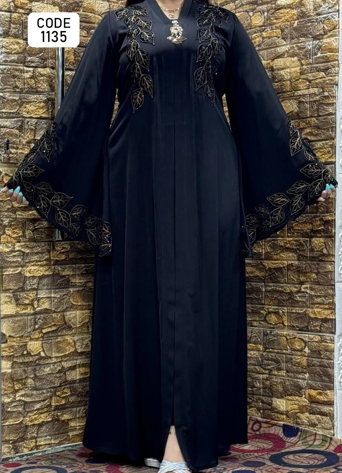 عباية خليجي سوداء حرير خروج حريمى كود 1135
