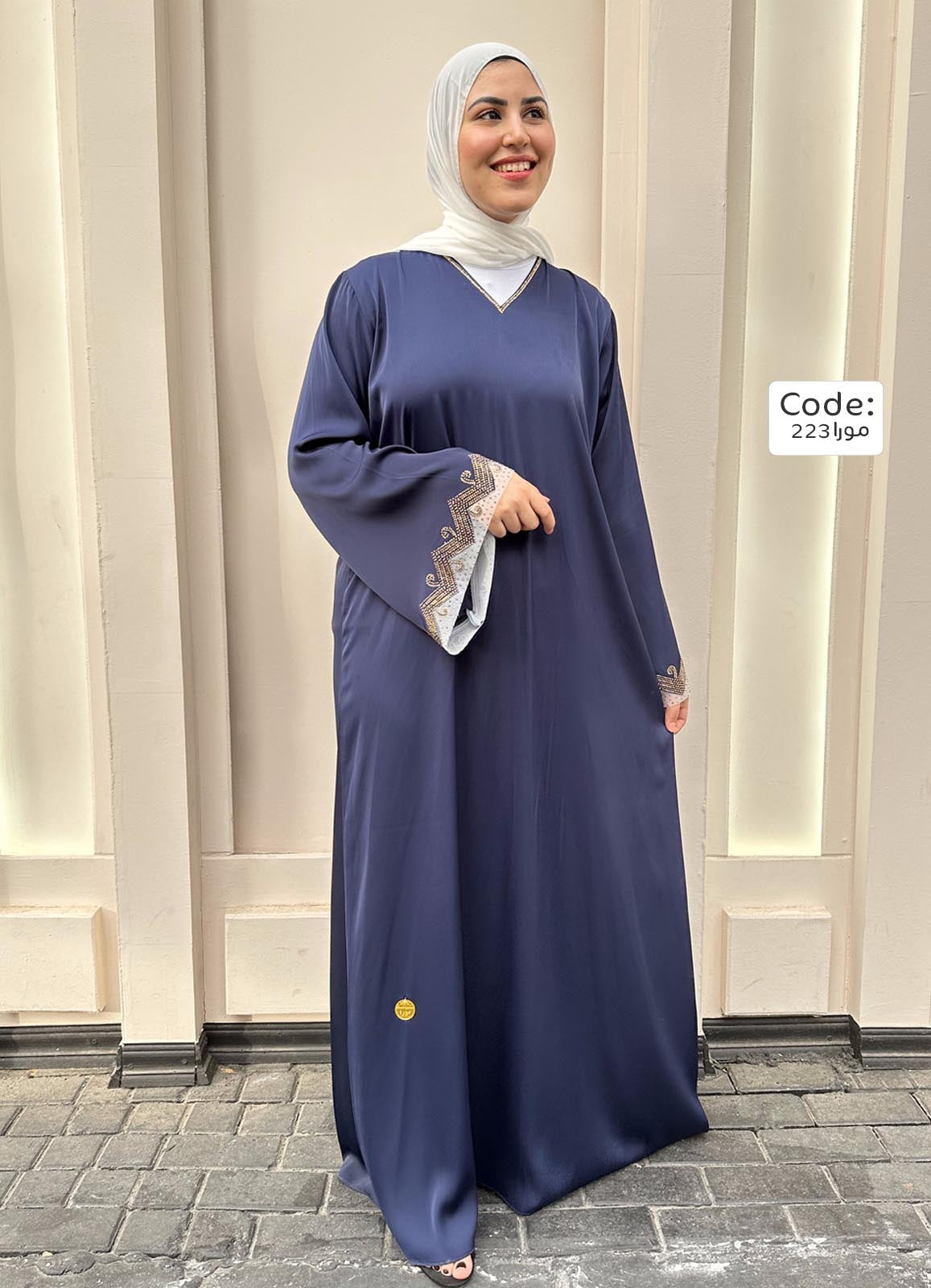 عباية خليجي حرير اسود خروج حريمى كود 229