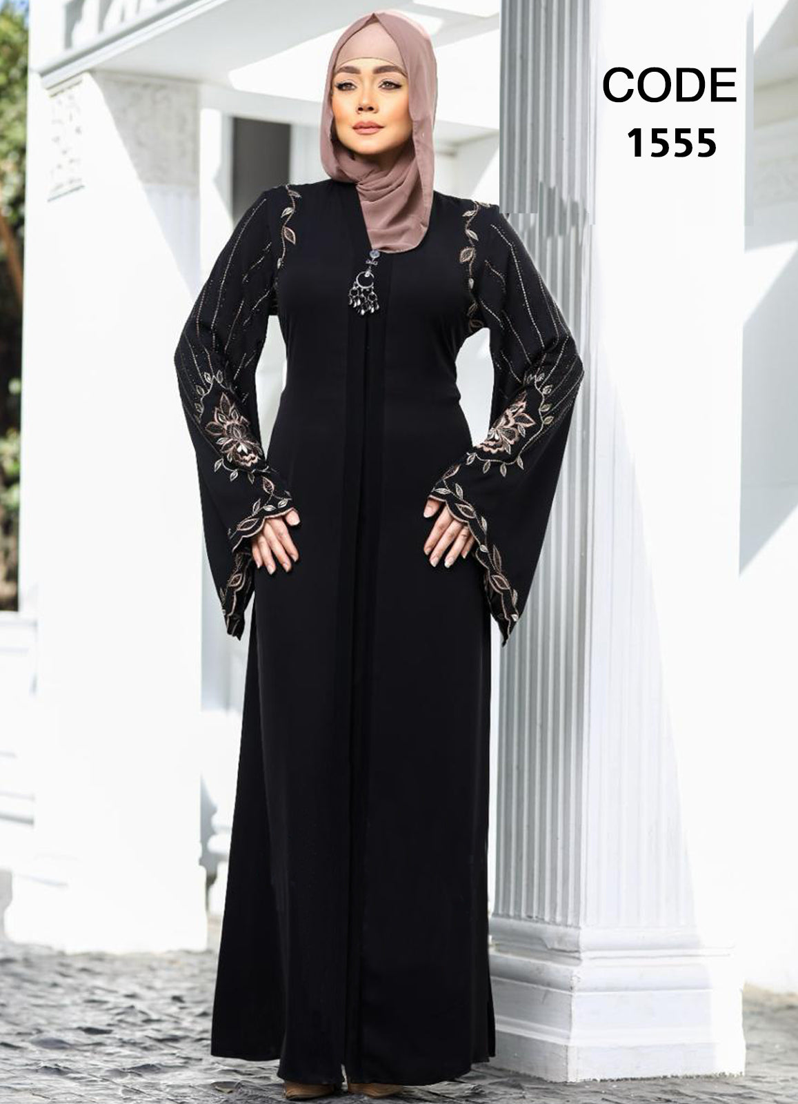عباية خليجي سوداء حرير خروج حريمى كود 1555