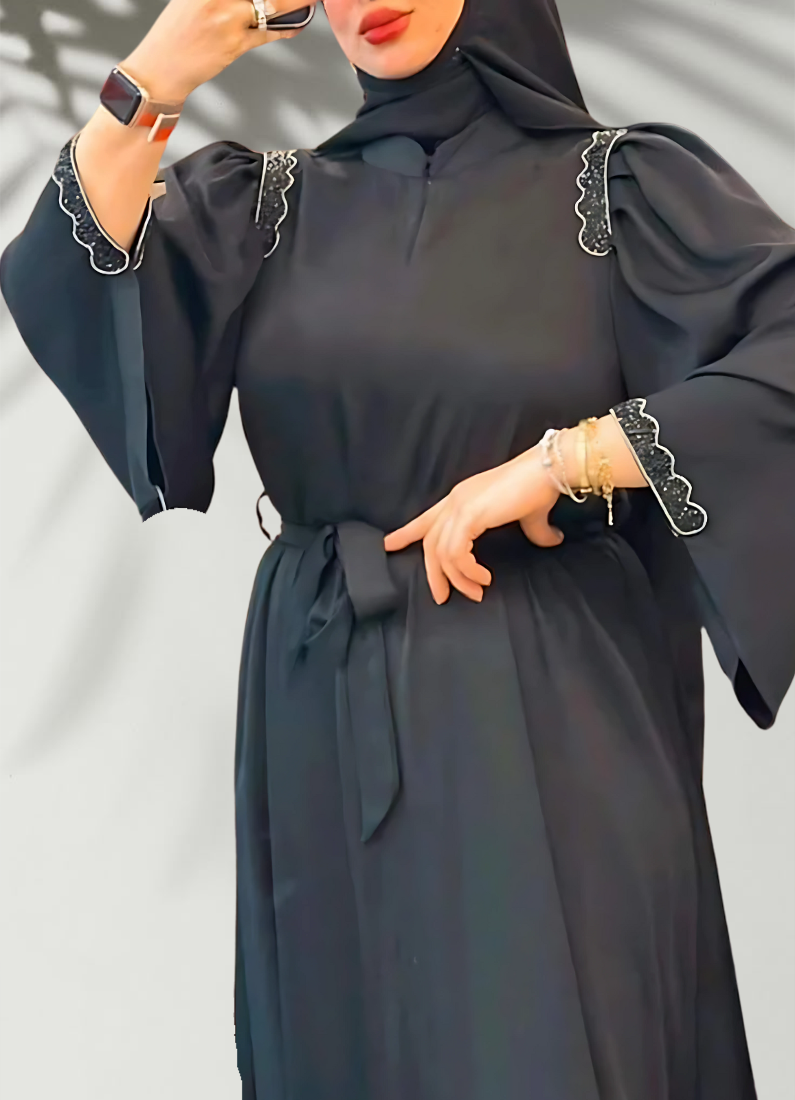 عباية خليجي بيج حرير خروج حريمى كود 2062