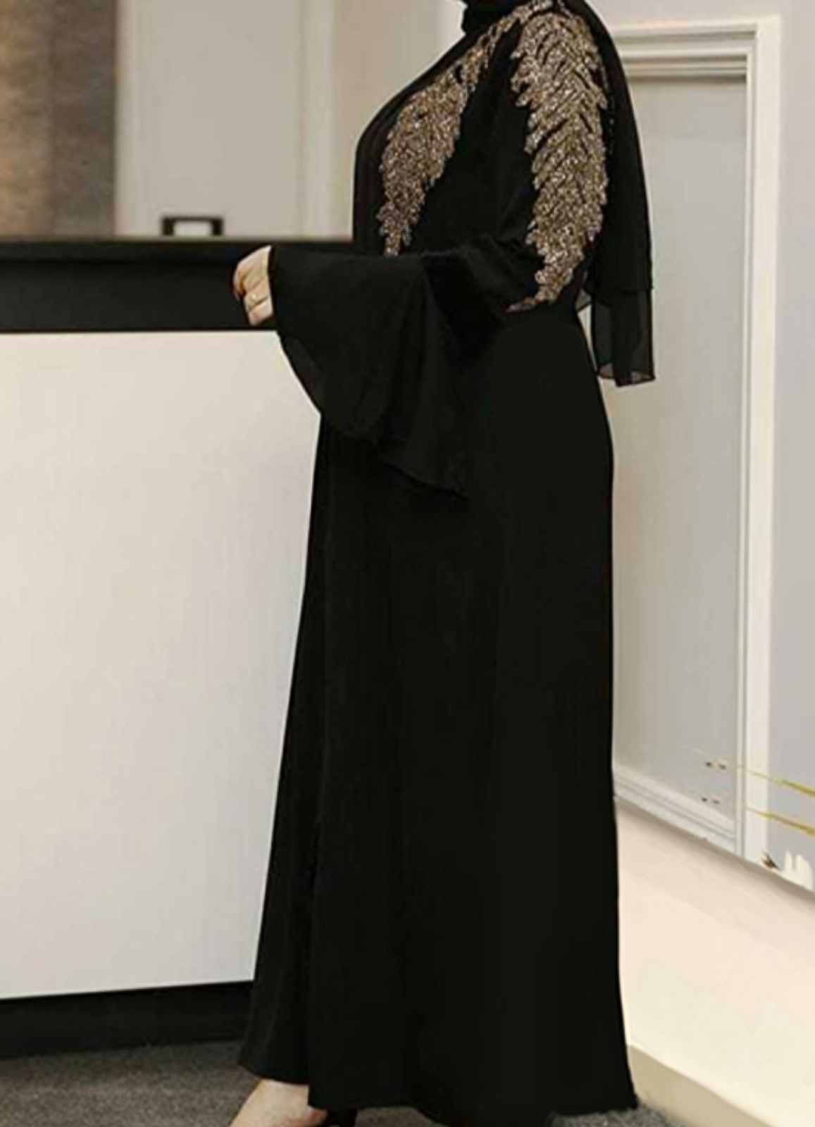 عباية خليجي سوداء حرير خروج حريمى كود 1060