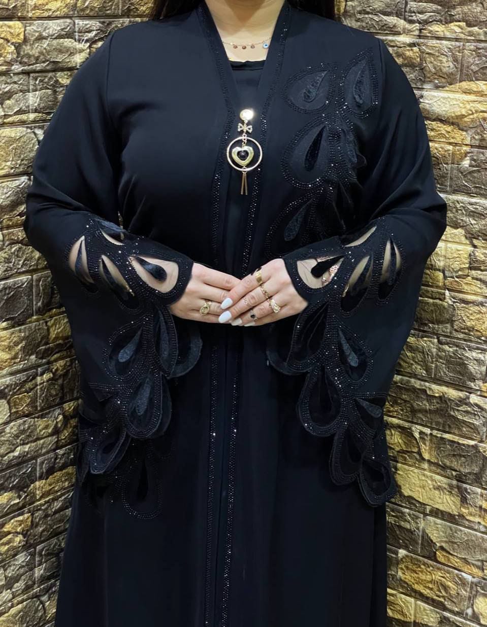 عباية خليجي سوداء حرير خروج حريمى كود 780