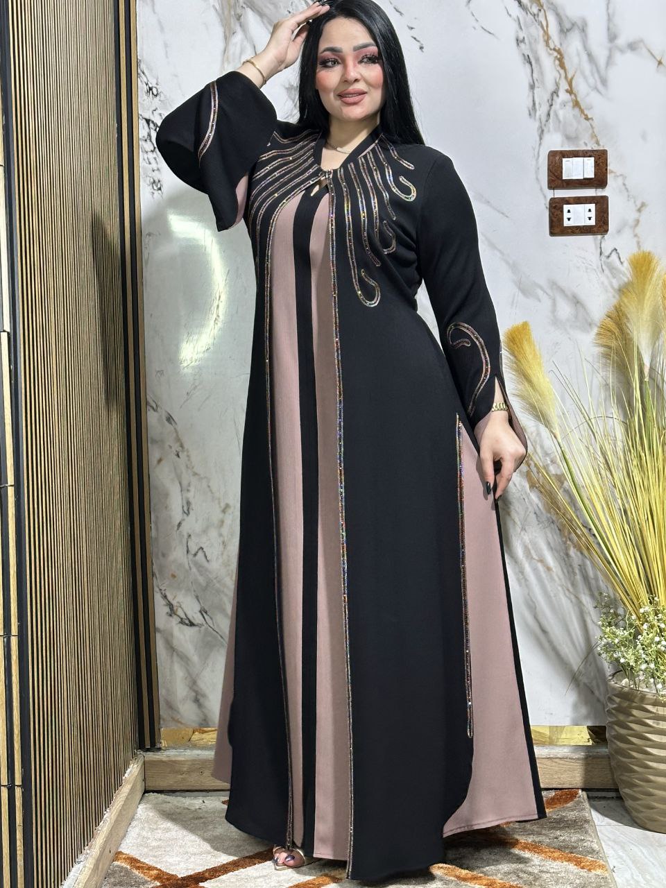1205 عباية خليجي حرير خروج حريمى كود