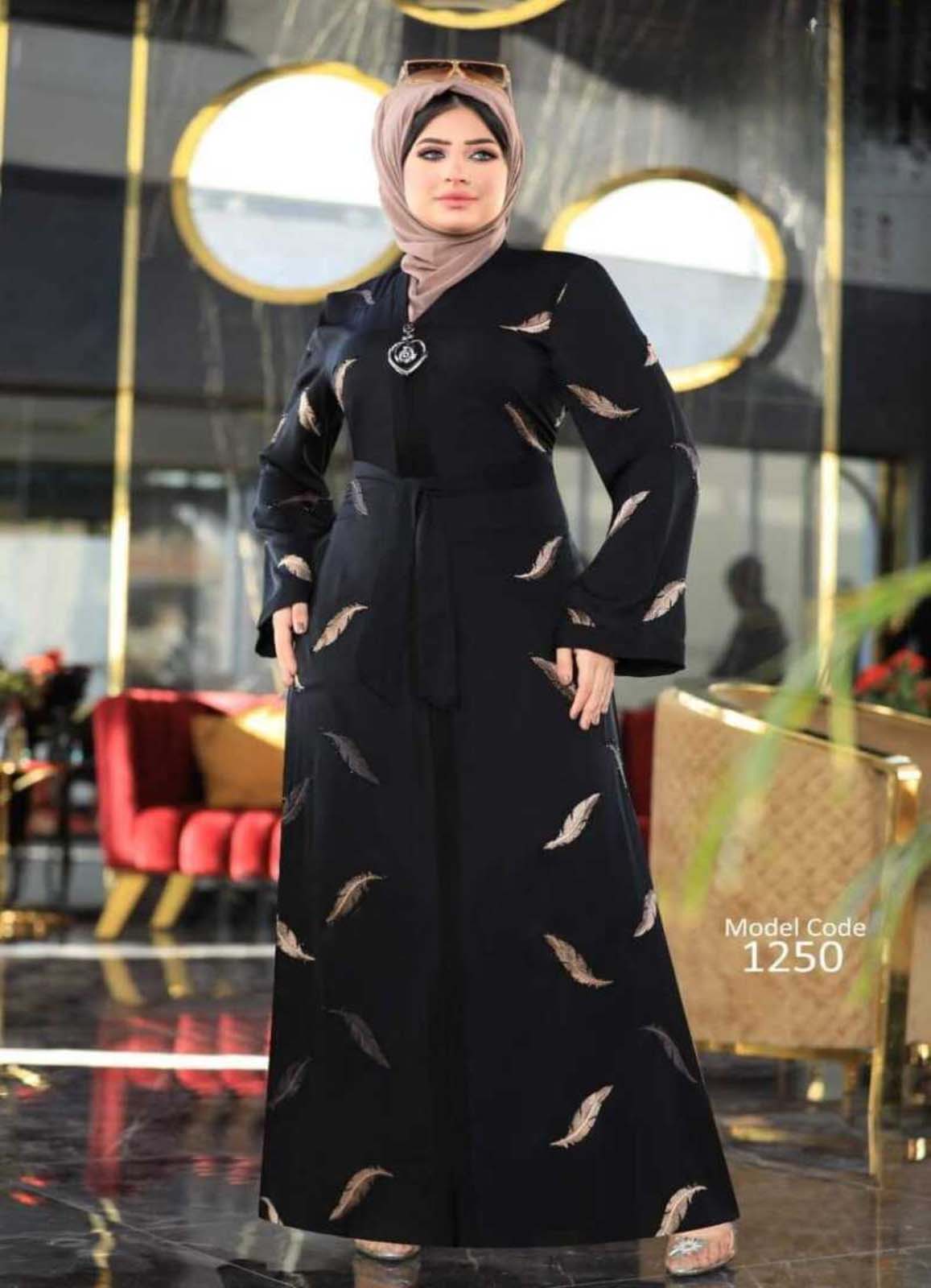 عباية خليجي سوداء حرير خروج حريمى كود 1250