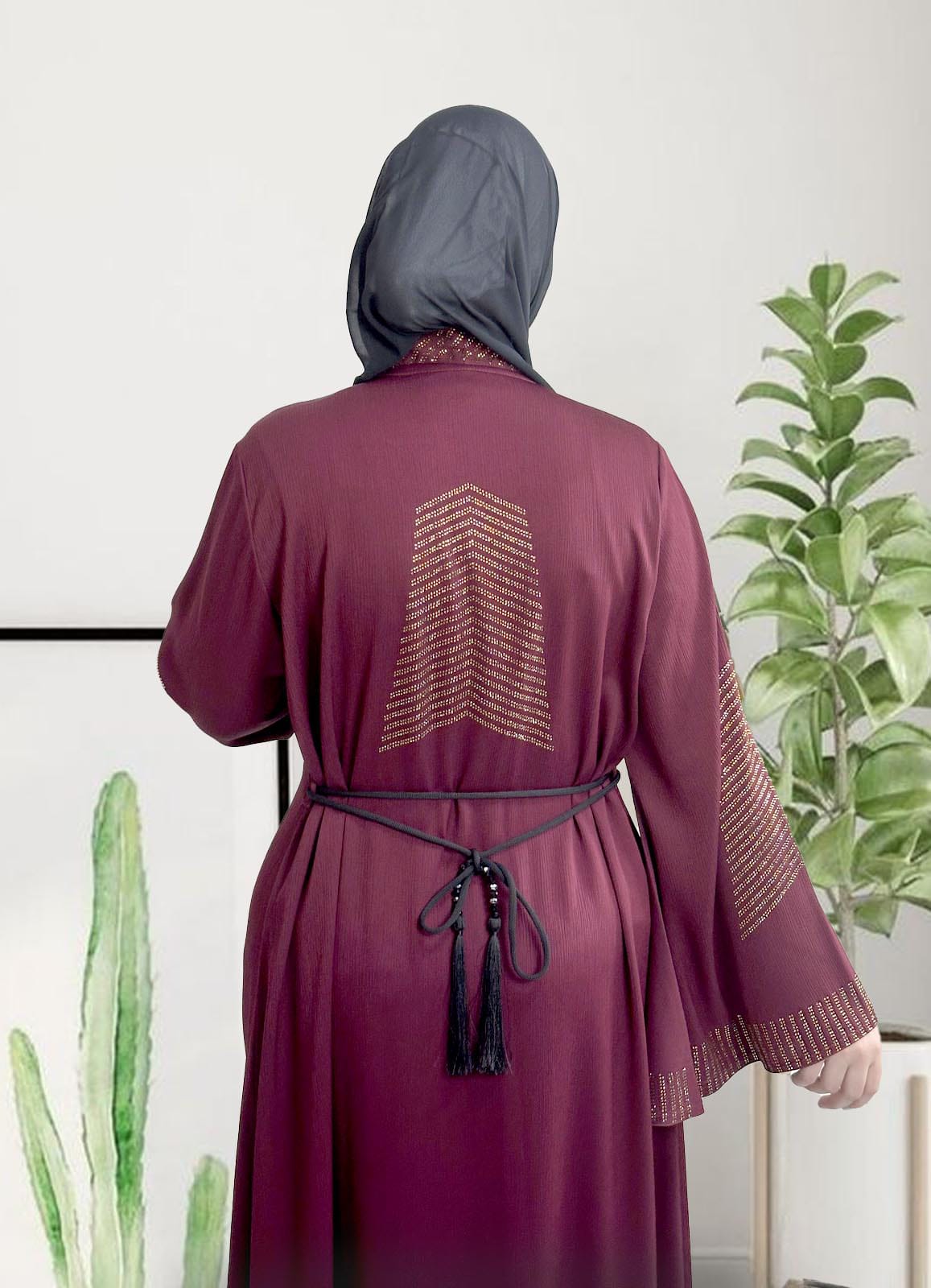 عباية خليجي حرير خروج حريمى كود 3586