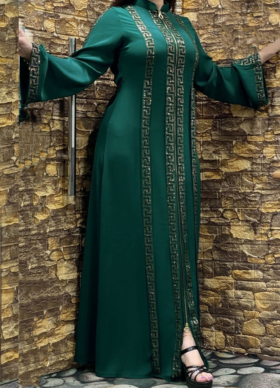 عباية خليجي حرير خروج حريمى كود 1105