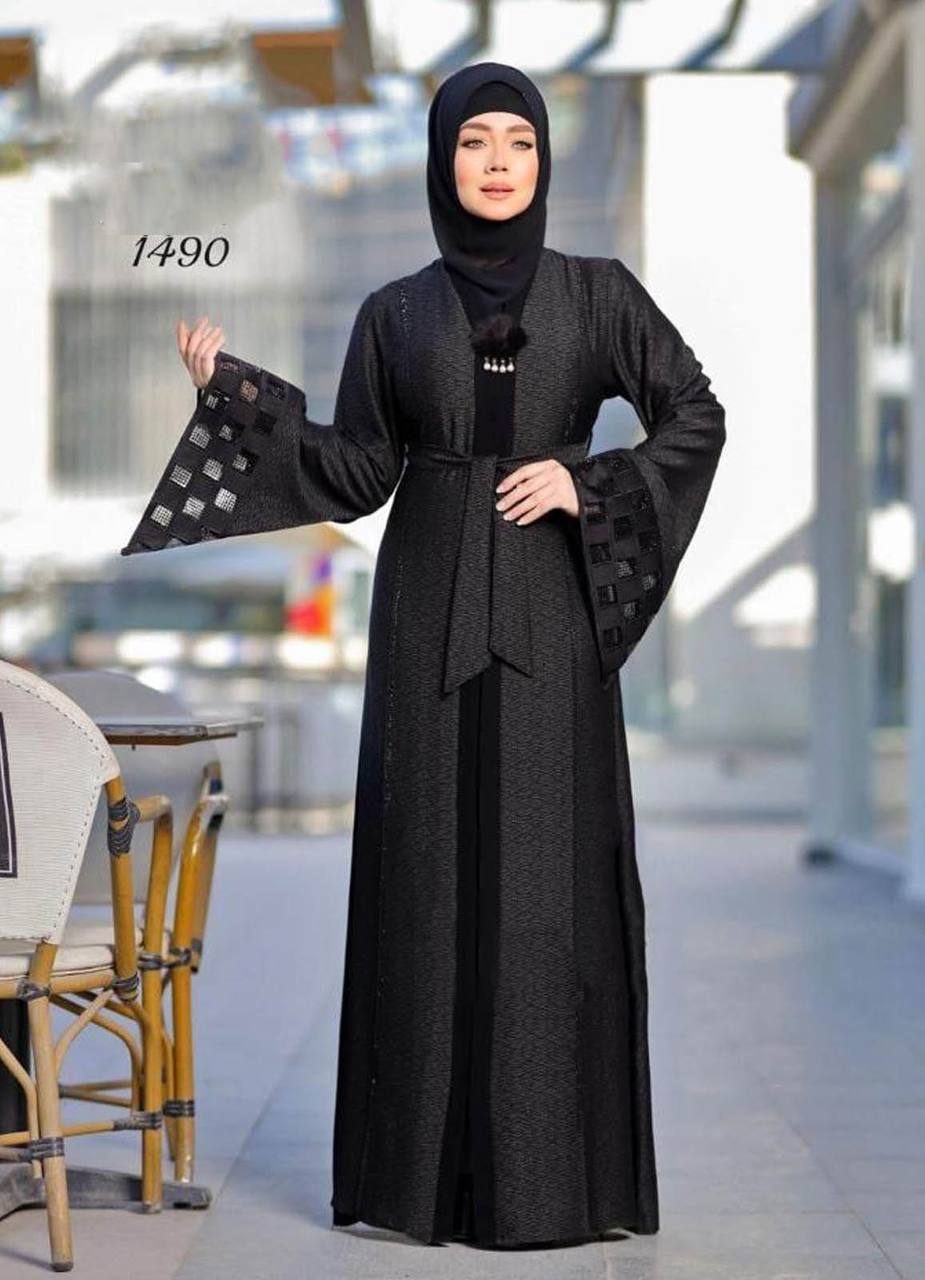 عباية خليجي سوداء حرير خروج حريمى كود 1490