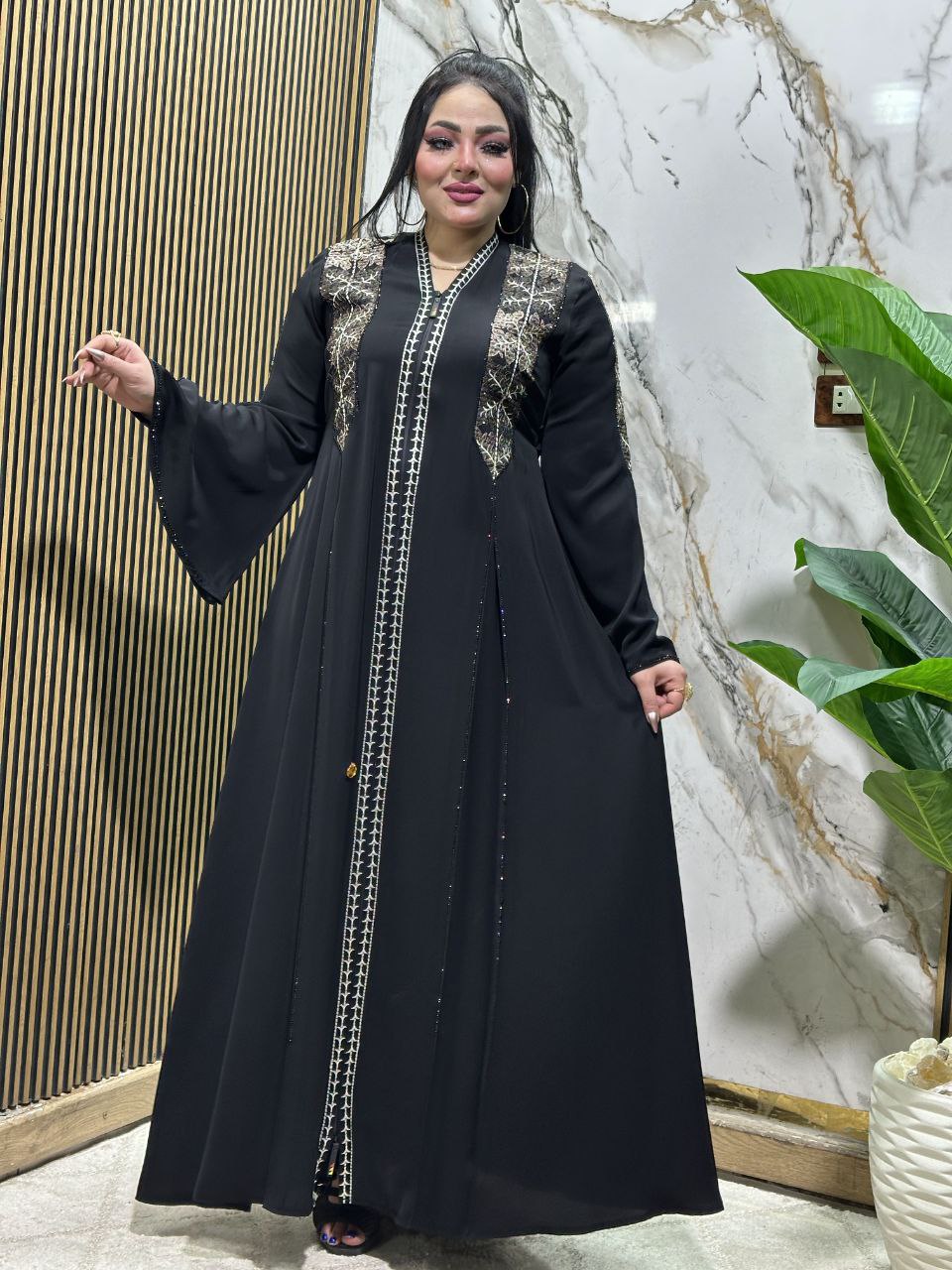 عباية خليجي حرير خروج حريمى كود 112