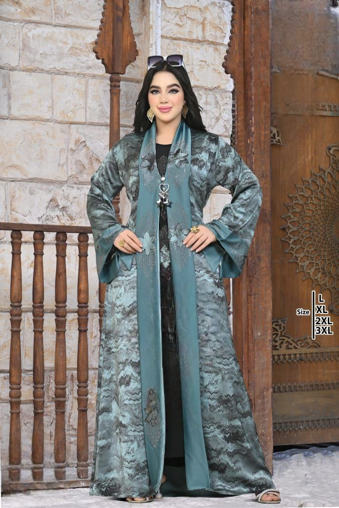 عباية خليجي حرير خروج حريمى كود 555