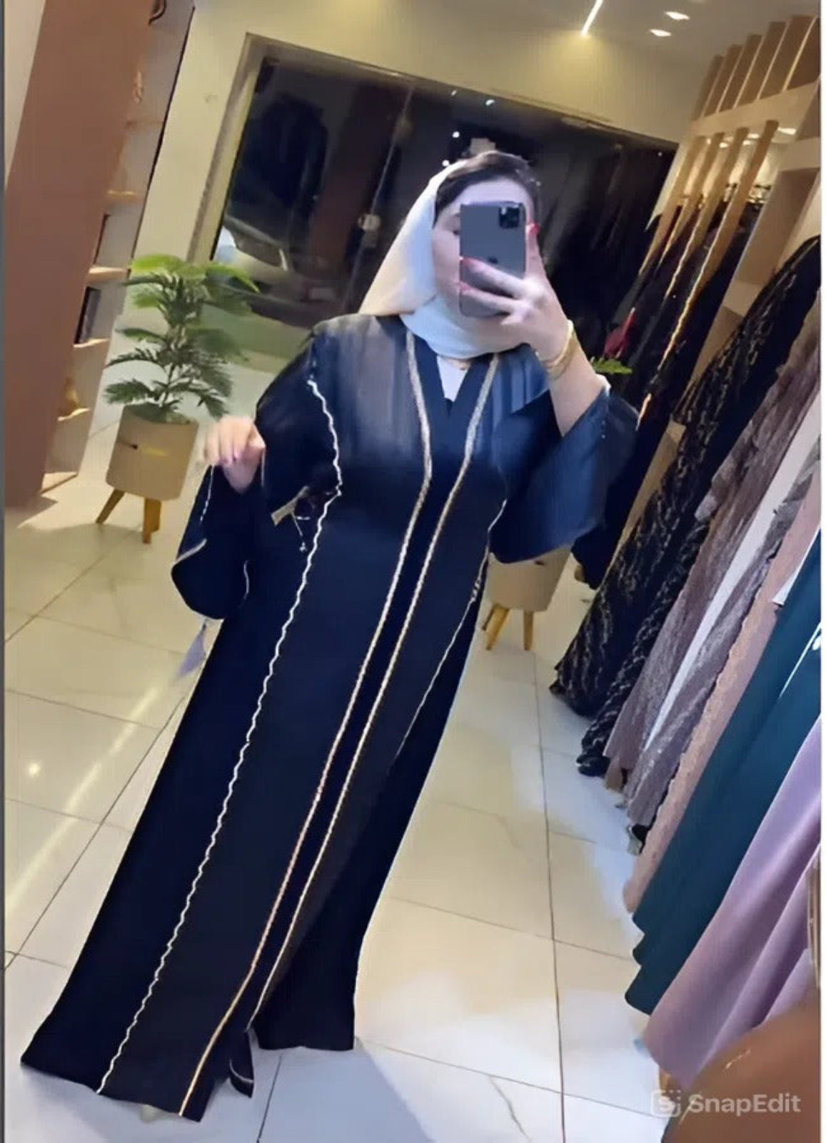 عباية خليجي حرير خروج حريمى كود 755