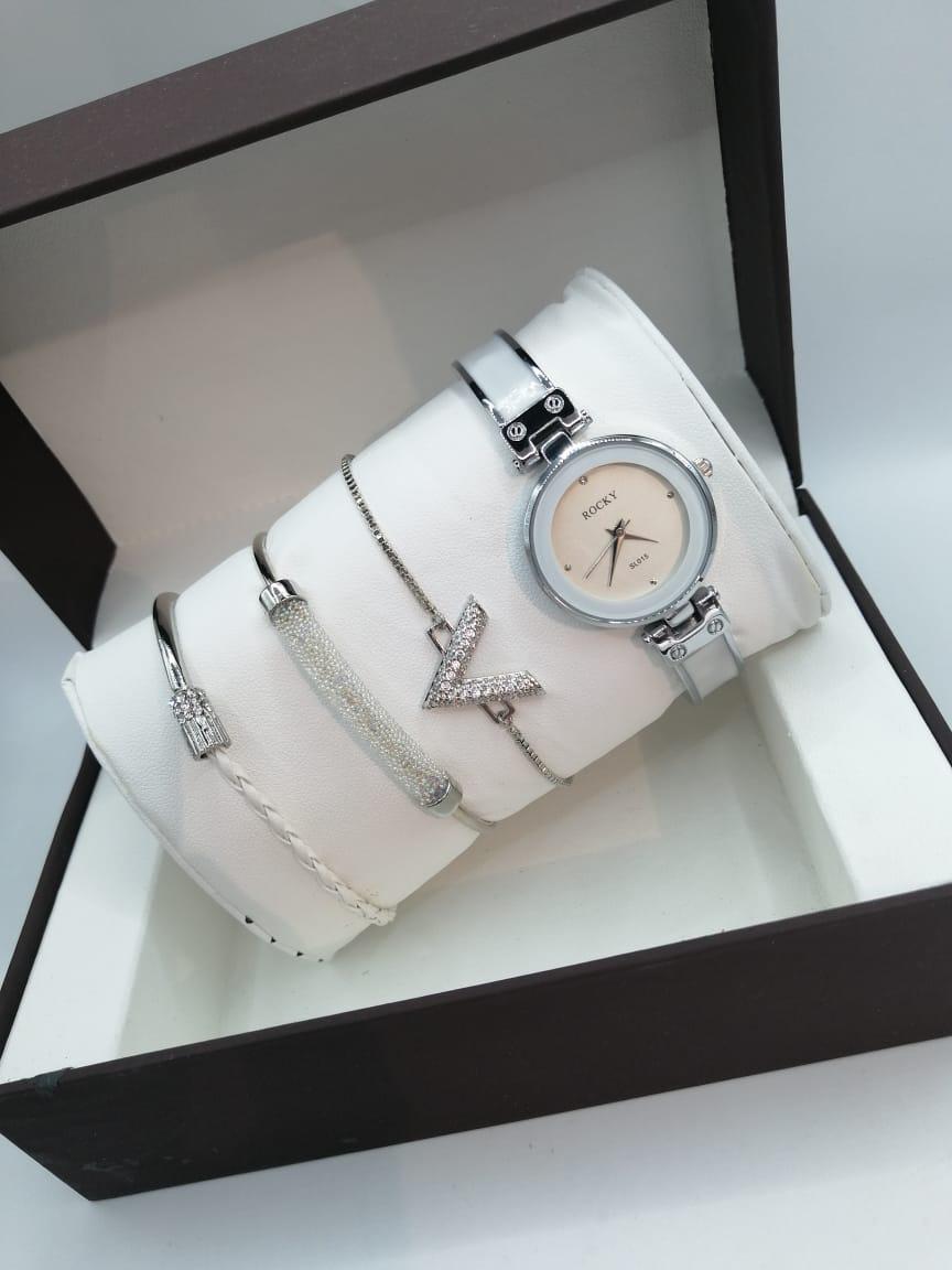 مقاومة للماء بضمان سنه R5045 طقم ساعة حريمي