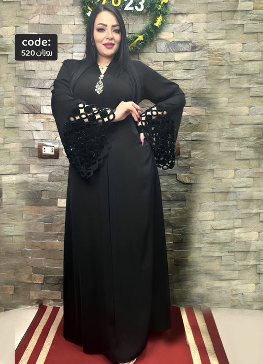 عباية خليجي سوداء حرير خروج حريمى كود 520