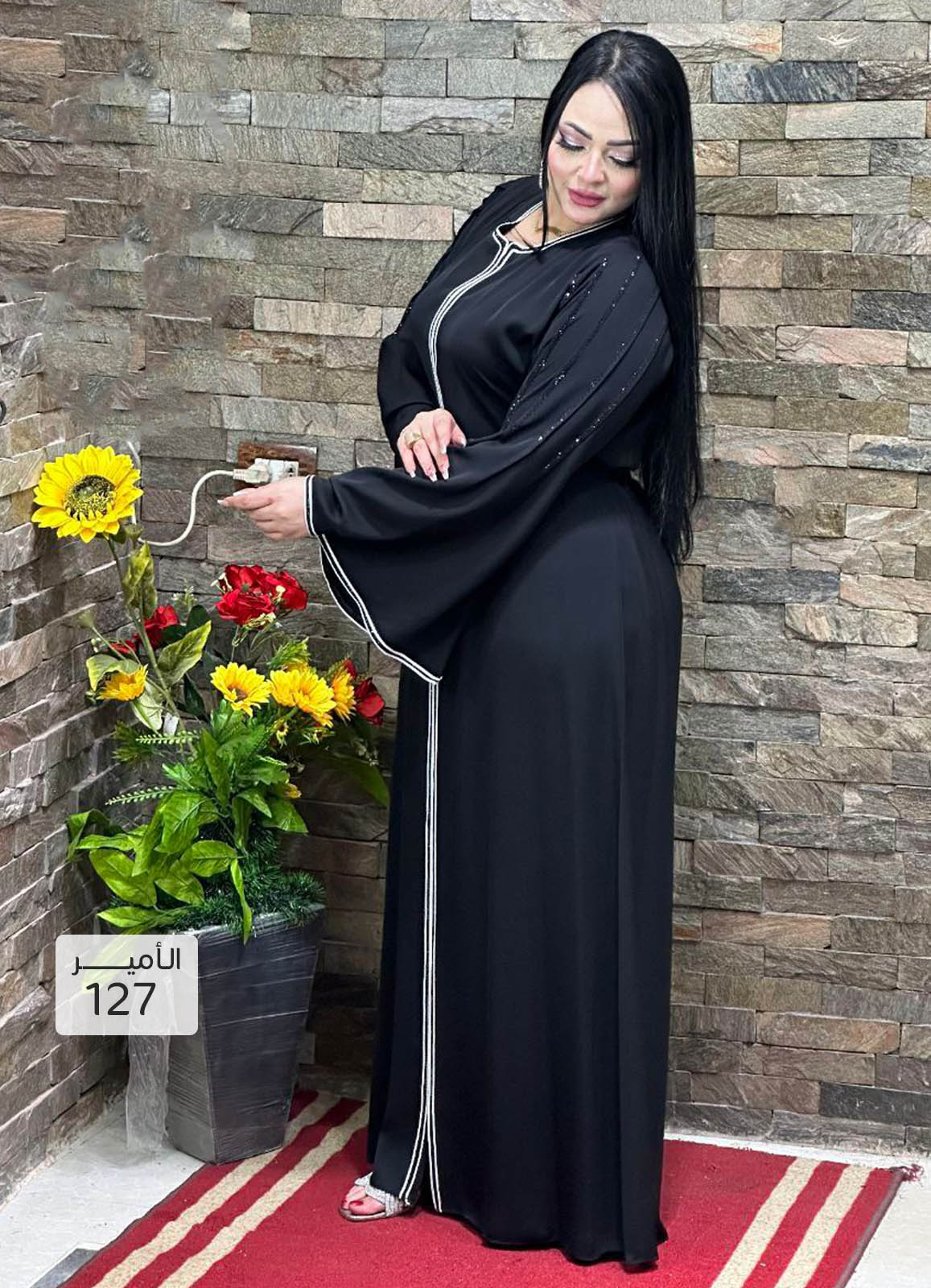 عباية خليجي سوداء  حرير خروج حريمى كود 127