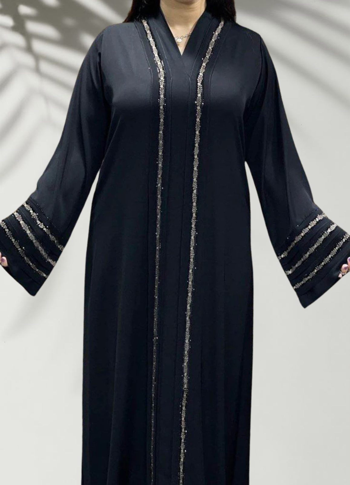 عباية خليجي سوداء  حرير خروج حريمى كود 200