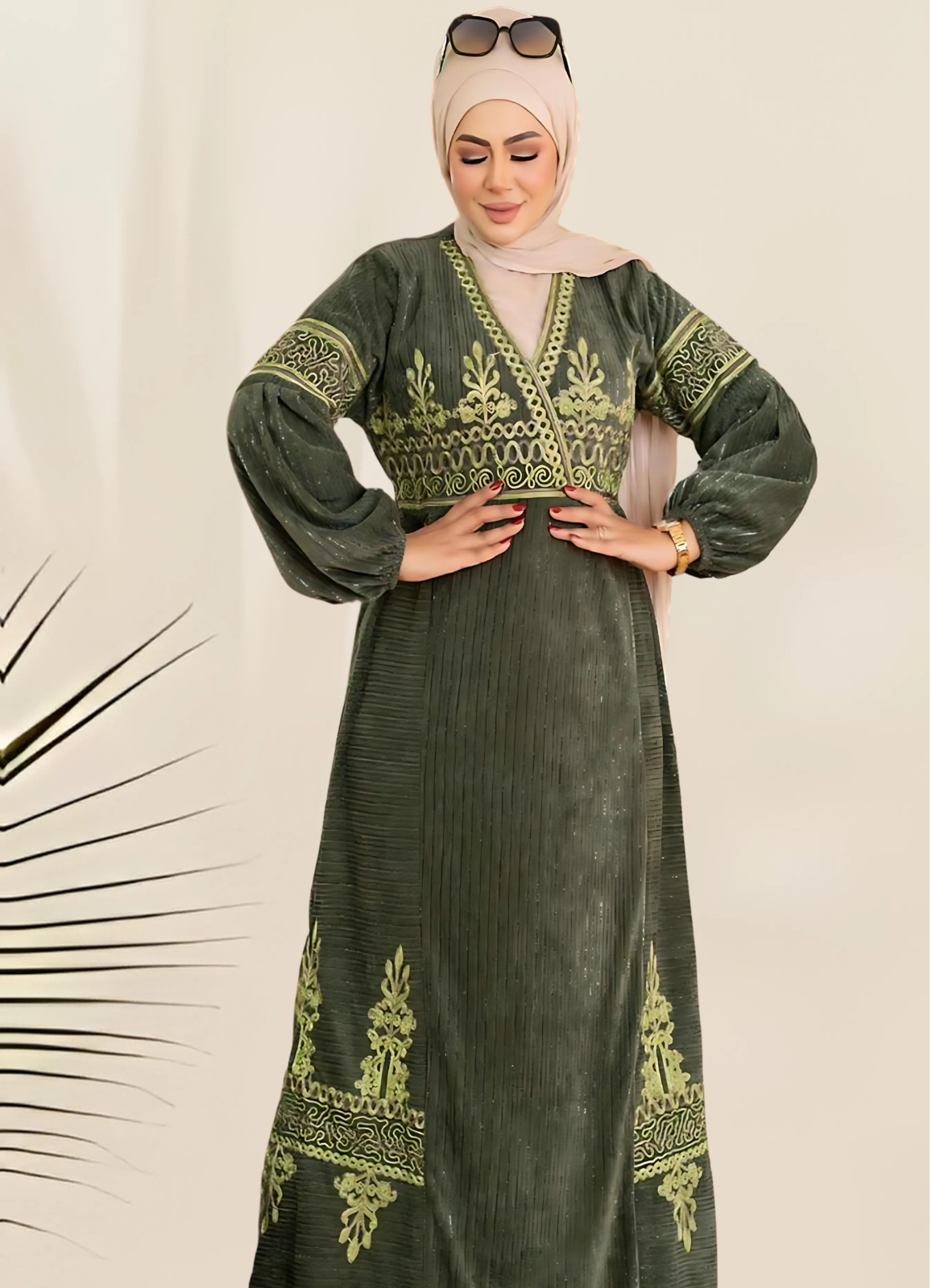 H103 عباية بيتي شتوي قطيفة