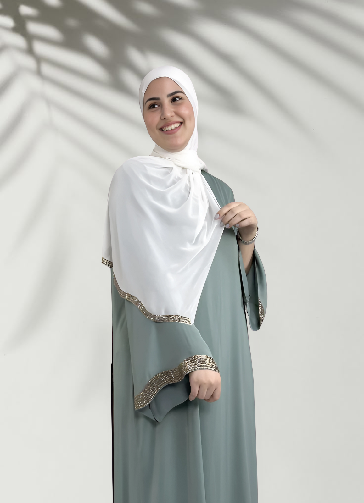 عباية خليجي حرير اسود خروج حريمى كود 226