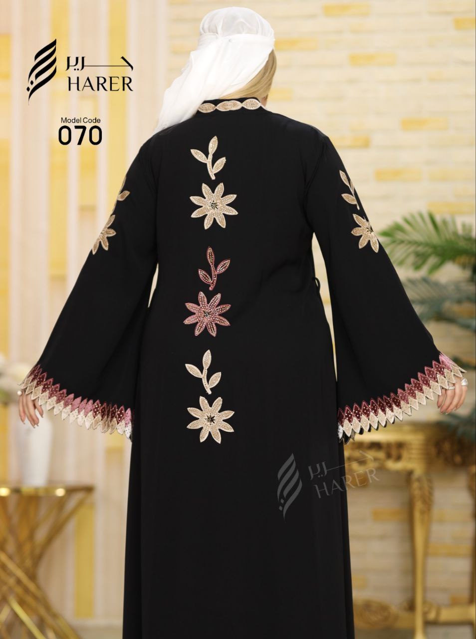 عباية خليجي حرير خروج حريمى كود  070