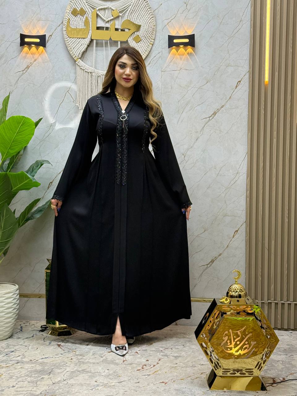 عباية خليجي حرير خروج حريمى كود  5075