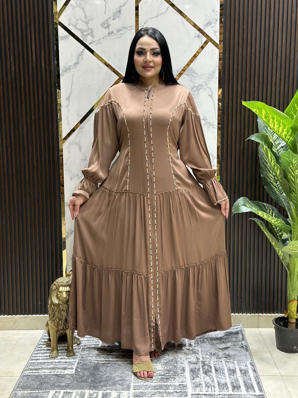 عباية خليجي حرير خروج حريمى كود 1080