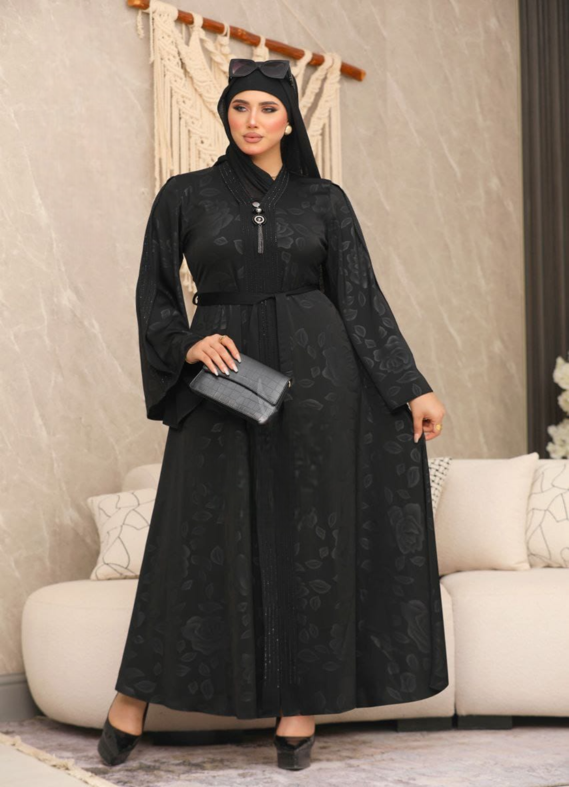 عباية خليجي سوداء حرير خروج حريمى كود 067