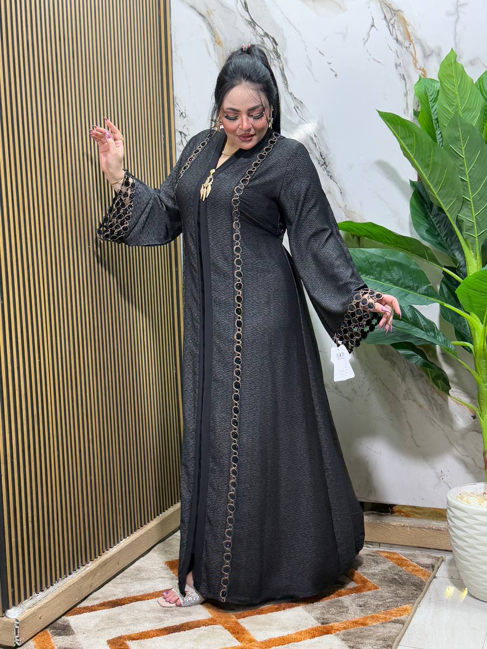 عباية خليجي سوداء حرير خروج حريمى كود 066
