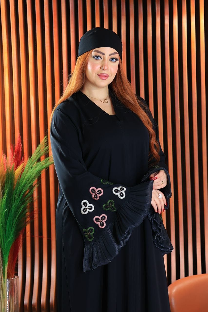 عباية خليجي سوداء حرير خروج حريمى كود 173