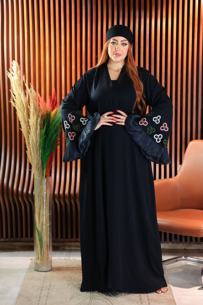 عباية خليجي سوداء حرير خروج حريمى كود 173