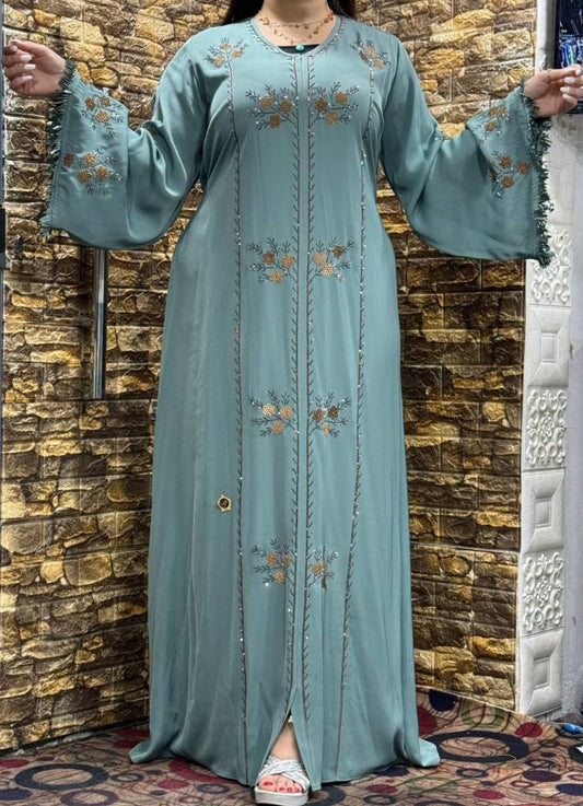 عباية خليجي حرير خروج حريمى كود 3030