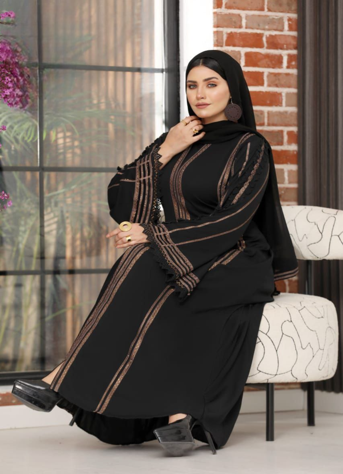 عباية خليجي سوداء حرير خروج حريمى كود 815