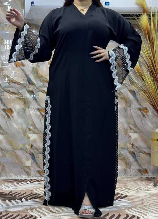 عباية خليجي سوداء  حرير خروج حريمى كود 1111