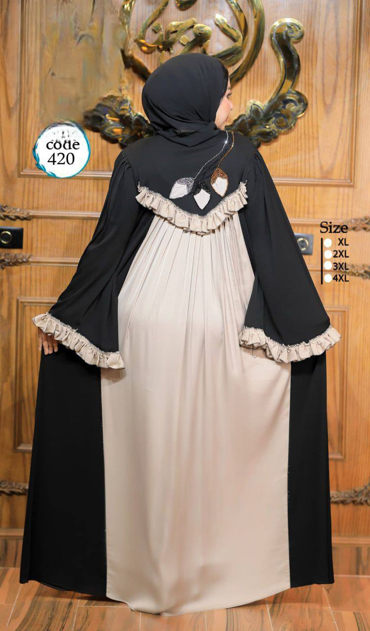 عباية خليجي حرير خروج حريمى كود 4200