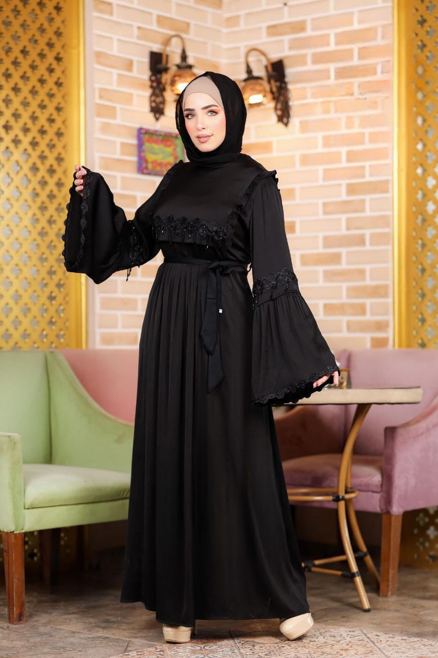 عباية خليجي سوداء  حرير خروج حريمى كود 1240