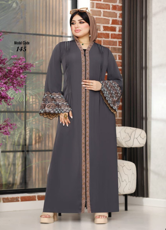 عباية خليجي سوداء  حرير خروج حريمى كود 145