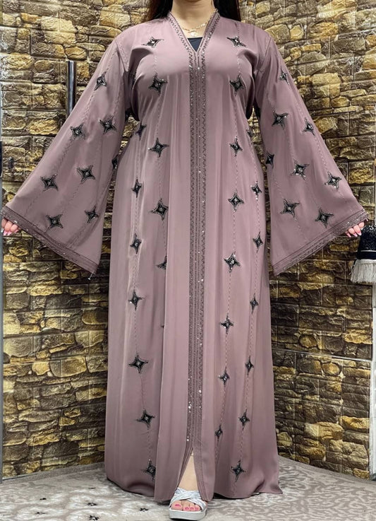 عباية خليجي حرير خروج حريمى كود 888