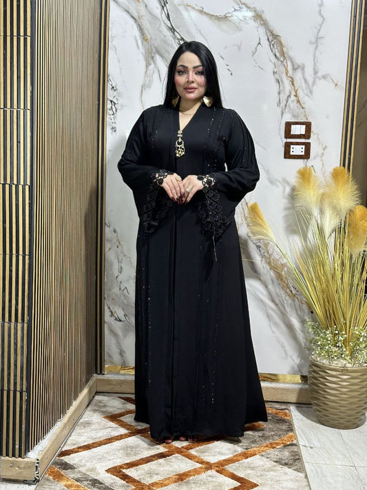 عباية خليجي سوداء  حرير كام ليز استرس كود 8055