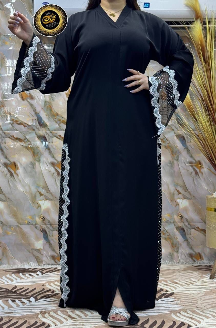 عباية خليجي سوداء  حرير خروج حريمى كود 111