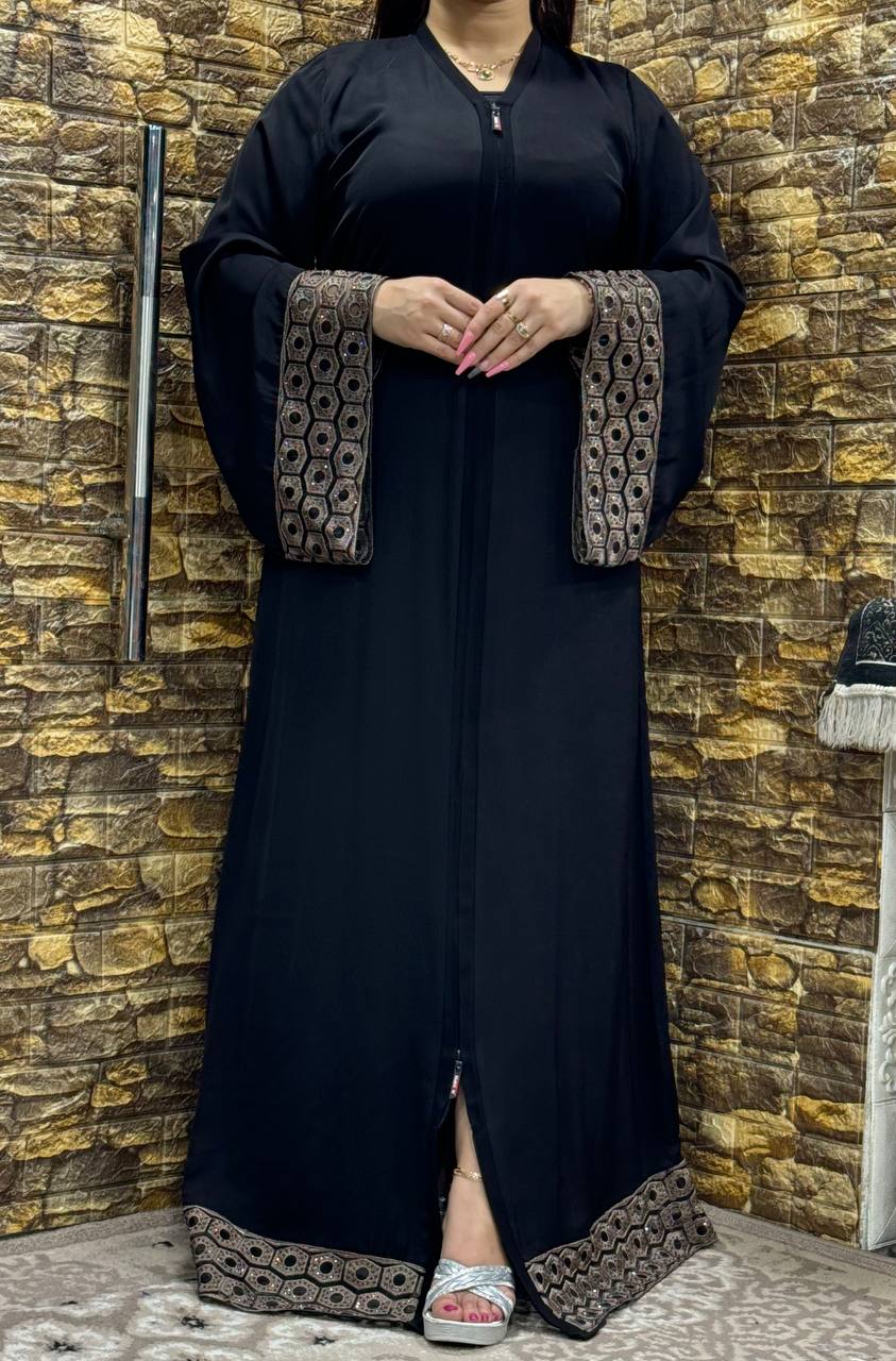 عباية خليجي سوداء  حرير خروج حريمى كود 3384
