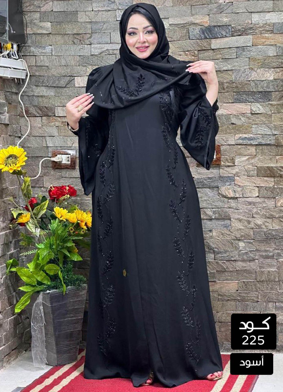 عباية خليجي سوداء  حرير خروج حريمى كود 225
