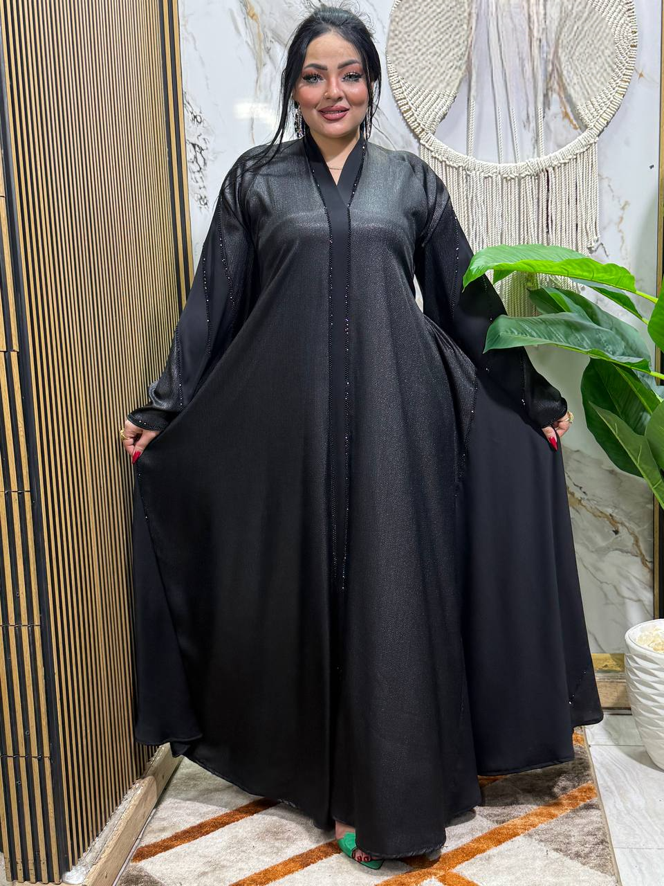 عباية خليجي حرير خروج حريمى كود 105