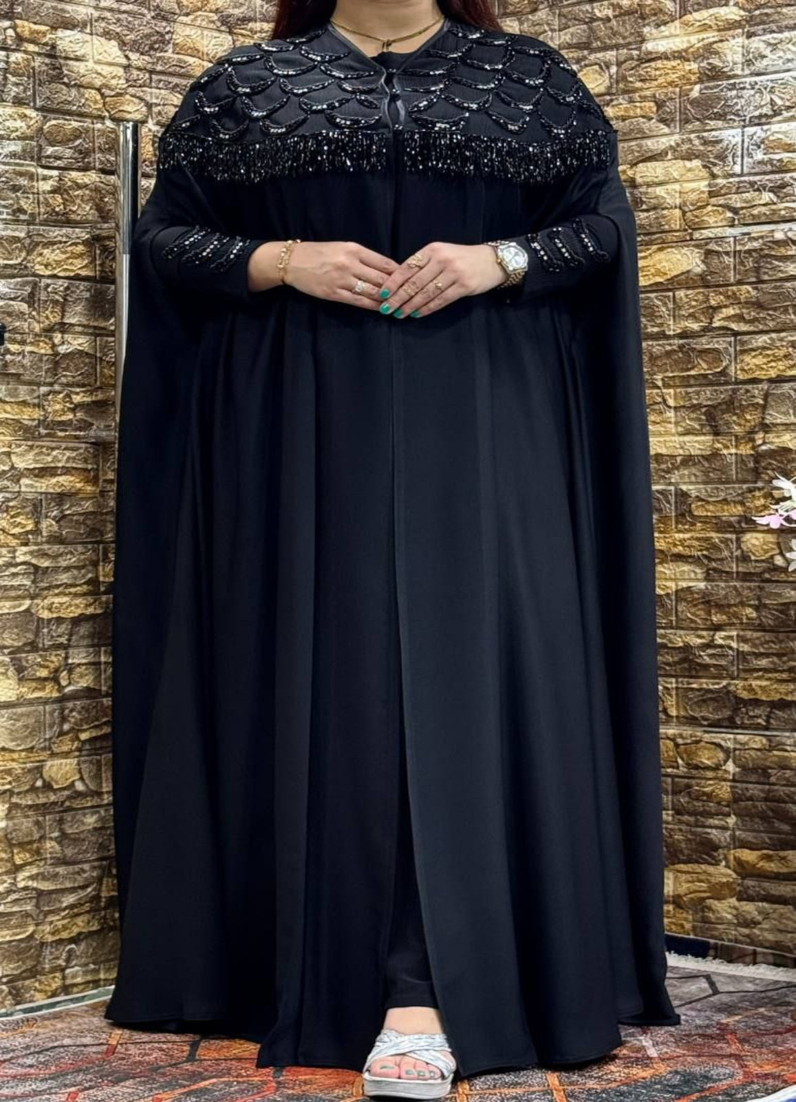 عباية خليجي حرير خروج حريمى كود 1410