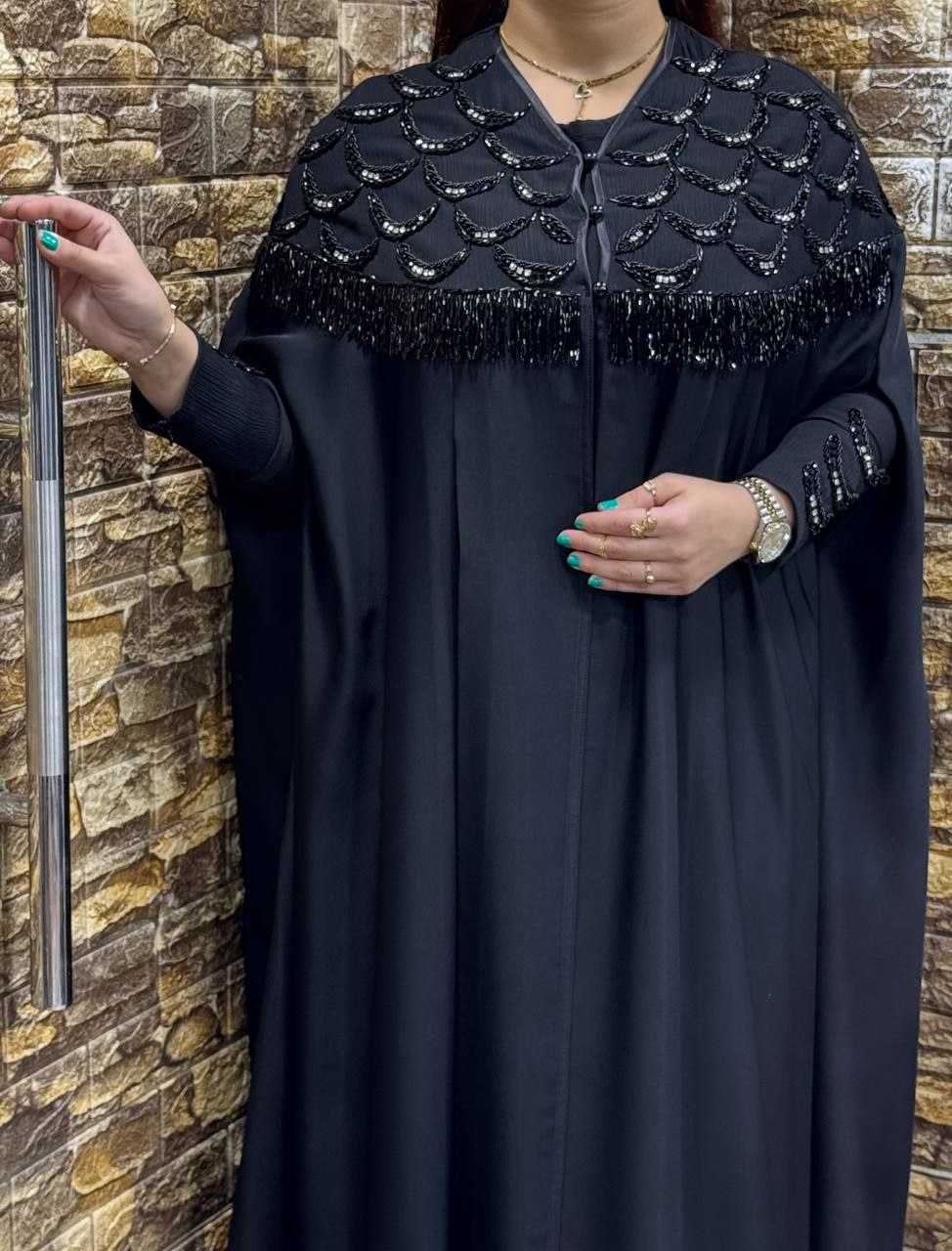 عباية خليجي حرير خروج حريمى كود 1410