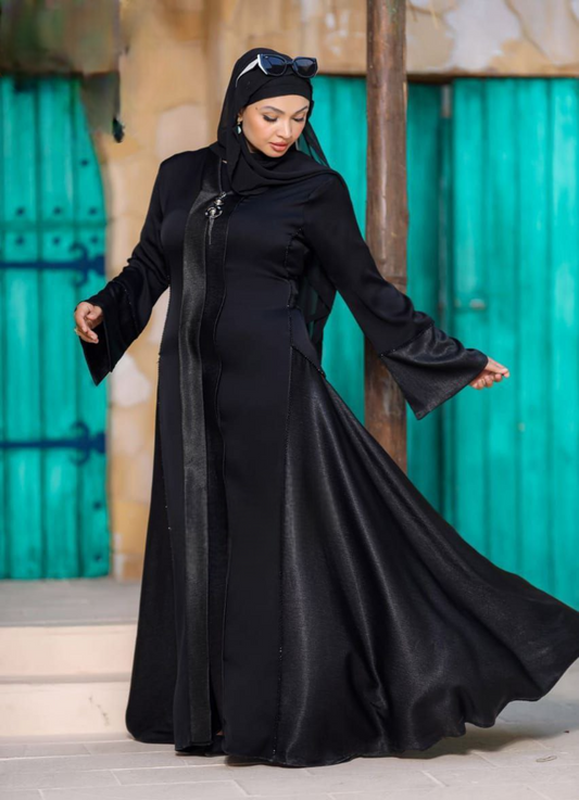 عباية خليجي حرير خروج حريمى كود 180